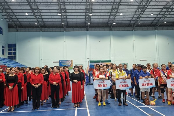 Khai mạc Hội thi thể thao Người cao tuổi tỉnh Quảng Ngãi năm 2022 - Anh 1