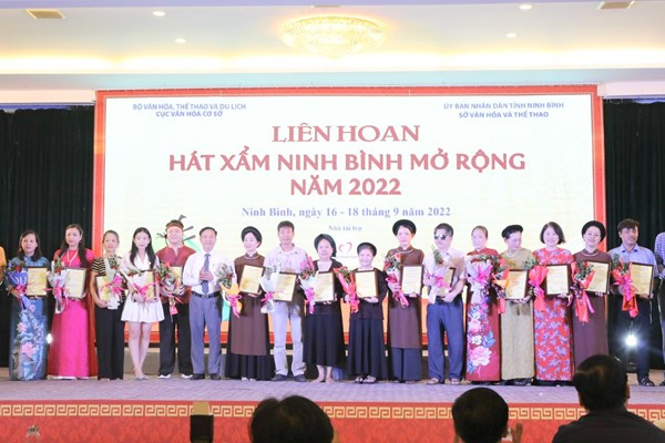 Khai mạc Liên hoan hát Xẩm Ninh Bình mở rộng 2022 - Anh 1