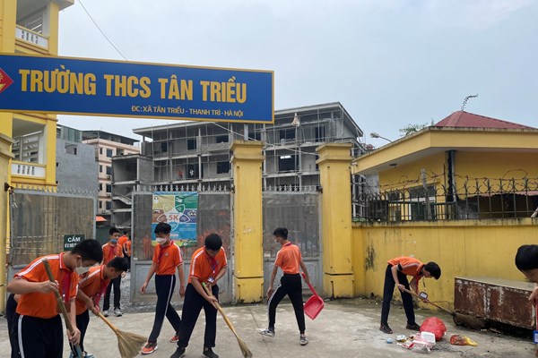Hà Nội: Các trường học huyện Thanh Trì ra quân phòng, chống dịch sốt xuất huyết - Anh 3