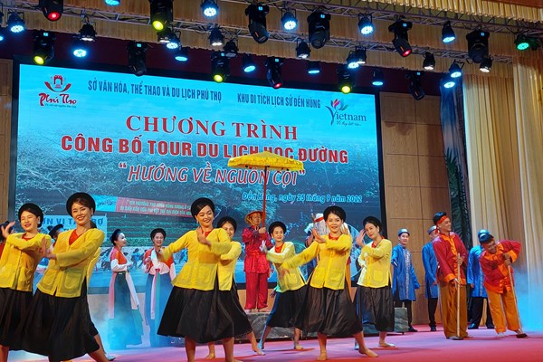 Phú Thọ ra mắt chương trình du lịch học đường “Hướng về nguồn cội” - Anh 2
