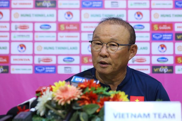 HLV Park Hang-seo: Tuyển Việt Nam còn nhiều việc phải làm để chuẩn bị cho AFF Cup - Anh 1
