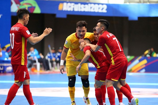 Việt Nam thắng ngược Hàn Quốc tại giải Futsal châu Á - Anh 2