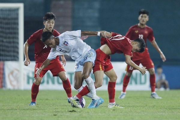 U17 Việt Nam ra quân thuận lợi tại vòng loại châu Á - Anh 1