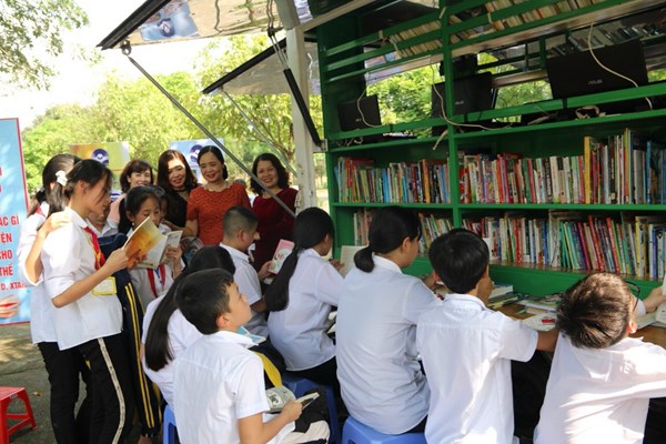 “Cùng bạn đọc sách, nâng tầm trí tuệ Việt”: 3 năm, một hành trình - Anh 4