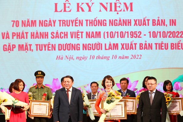 Kỷ niệm 70 năm Ngày truyền thống ngành Xuất bản, In và Phát hành Sách Việt Nam - Anh 6