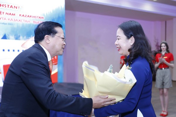 Cơ hội khám phá Việt Nam dành cho du khách Kazakhstan với đường bay thẳng của Vietjet - Anh 1