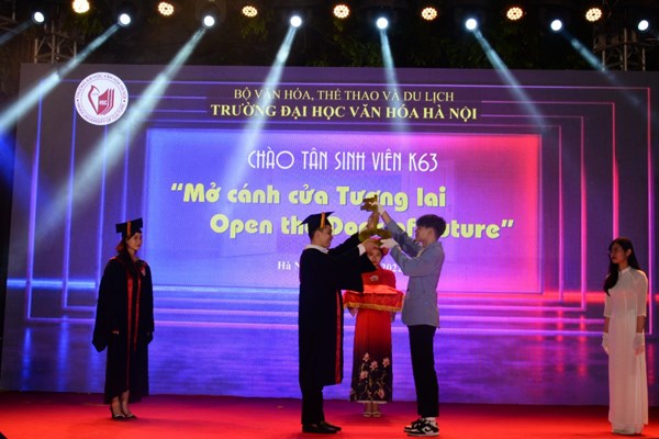Đại học Văn hóa Hà Nội cùng các tân sinh viên “Mở cửa tương lai” - Anh 1