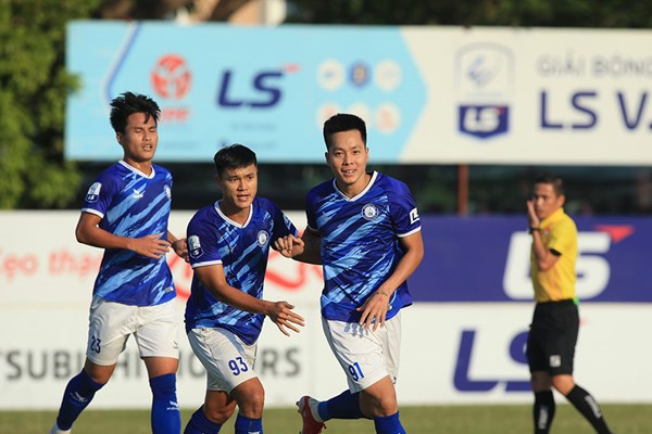 Các giải bóng đá chuyên nghiệp tại Việt Nam: Gay cấn cuộc chiến lên, xuống hạng - Anh 1