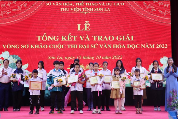 Trao giải Cuộc thi Đại sứ Văn hóa đọc Sơn La năm 2022 - Anh 2