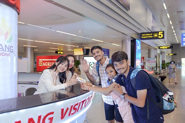 Đà Nẵng: Hỗ trợ khách trong hành trình du lịch - Anh 2