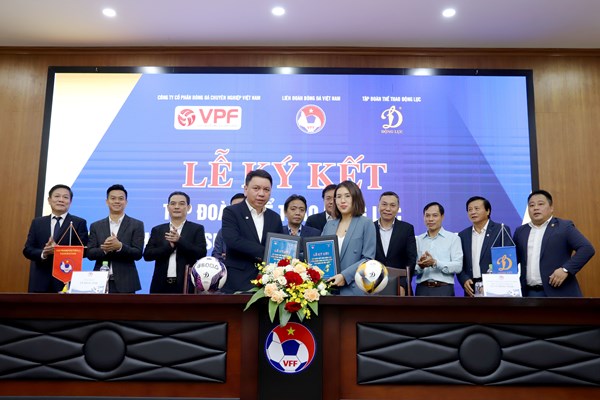 Bóng đá Việt Nam công bố hợp đồng tài trợ với Tập đoàn Động Lực - Anh 2