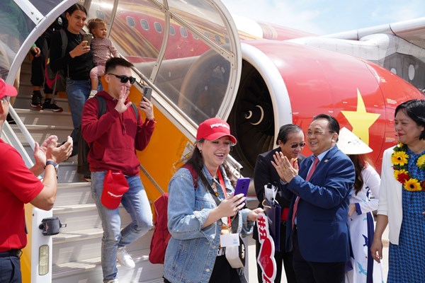 Những chuyến bay thẳng Vietjet đưa du khách Kazakhstan đến với Nha Trang thuận tiện, dễ dàng - Anh 3