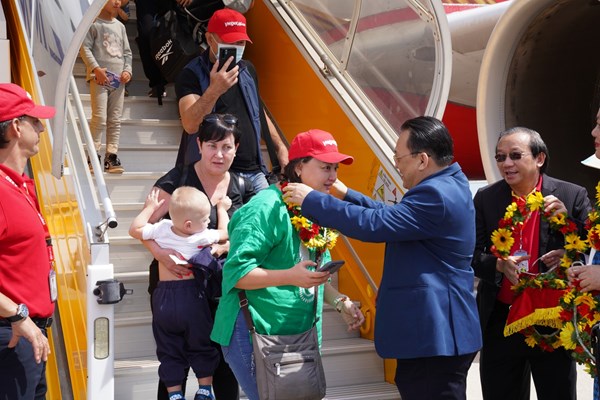 Những chuyến bay thẳng Vietjet đưa du khách Kazakhstan đến với Nha Trang thuận tiện, dễ dàng - Anh 5