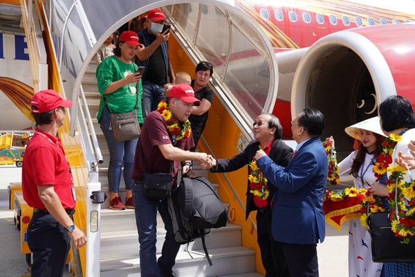 Những chuyến bay thẳng Vietjet đưa du khách Kazakhstan đến với Nha Trang thuận tiện, dễ dàng - Anh 4
