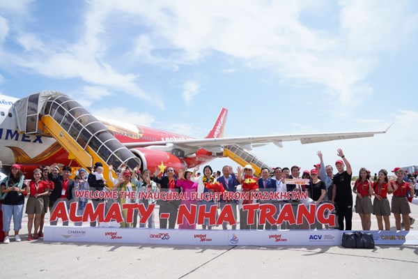 Những chuyến bay thẳng Vietjet đưa du khách Kazakhstan đến với Nha Trang thuận tiện, dễ dàng - Anh 8