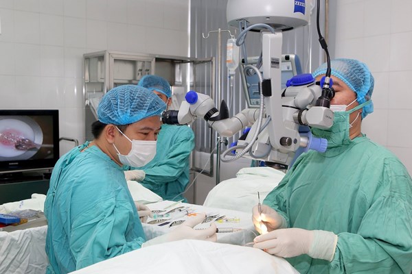 Nữ bệnh nhân ở Đắk Lắk hiến giác mạc giúp 2 người thoát cảnh mù lòa - Anh 1