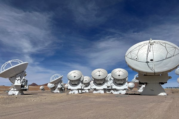 Đài thiên văn lớn nhất thế giới ngừng hoạt động do bị tấn công mạng - Anh 1