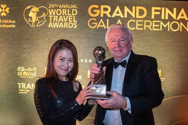 Việt Nam đoạt hàng loạt giải thưởng du lịch hàng đầu thế giới 2022 - Anh 4