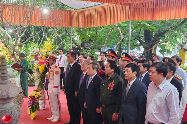 Quảng Bình: Tưởng niệm 50 năm ngày hy sinh các anh hùng liệt sĩ tại hang Tám Cô - Anh 1