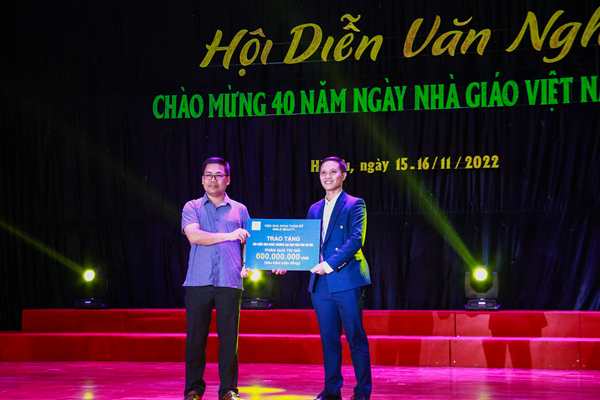 Đại học Văn hóa Hà Nội: Tưng bừng Hội diễn văn nghệ kỷ niệm 40 năm Ngày Nhà giáo Việt Nam - Anh 8