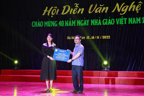 Đại học Văn hóa Hà Nội: Tưng bừng Hội diễn văn nghệ kỷ niệm 40 năm Ngày Nhà giáo Việt Nam - Anh 7