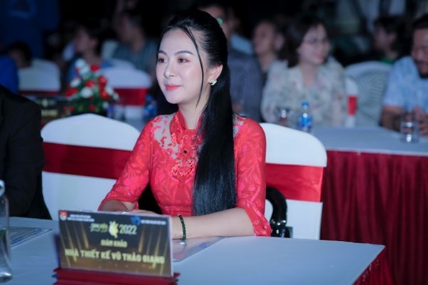 Hoa hậu Đỗ Mỹ Linh, NTK Vũ Thảo Giang làm giám khảo chung kết 
