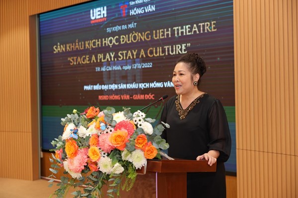 Sân khấu kịch Hồng Vân và Đại học Kinh tế TP.HCM ký kết hợp tác xây dựng sân khấu kịch học đường - Anh 2