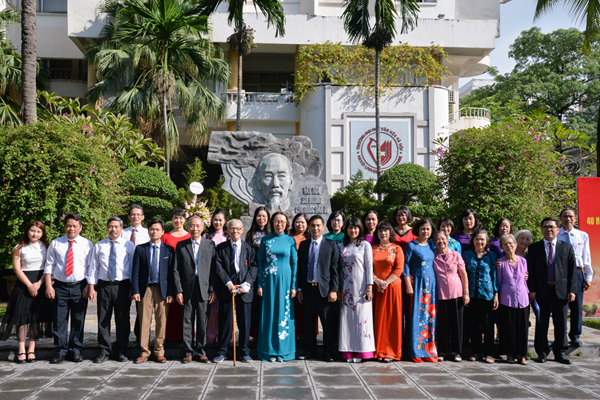 Tri ân kỷ niệm 40 năm Ngày Nhà giáo Việt Nam tại Trường Đại học Văn hóa Hà Nội - Anh 1