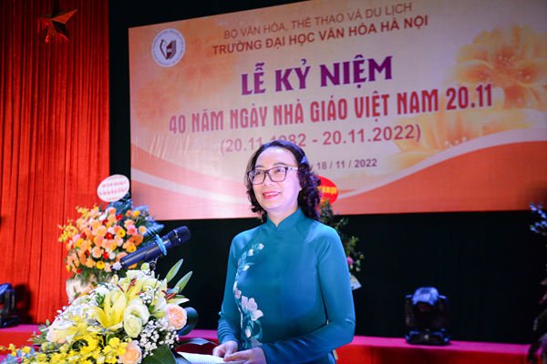 Tri ân kỷ niệm 40 năm Ngày Nhà giáo Việt Nam tại Trường Đại học Văn hóa Hà Nội - Anh 3