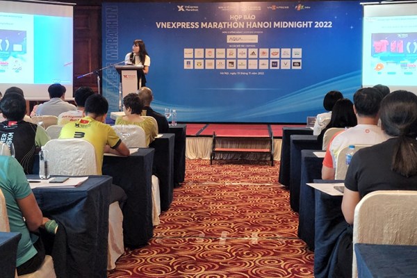 Kích thích sự phát triển của kinh tế đêm qua Giải chạy “Vnexpress marathon Hanoi Midnight 2022” - Anh 1