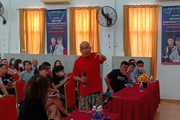 Trường Ischool Nha Trang sẽ mời các bác sĩ giỏi chuyên môn chữa trị cho học sinh bị ngộ độc thức ăn - Anh 1