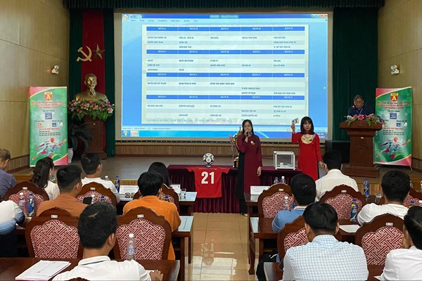 82 đội dự giải bóng đá học sinh THPT Hà Nội An ninh Thủ đô Number 1 Active - Anh 2