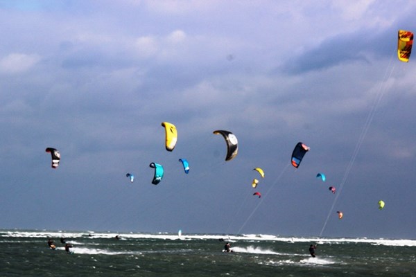 Sắp diễn ra Tuần lễ lướt ván diều quốc tế tại Ninh Thuận - Anh 2