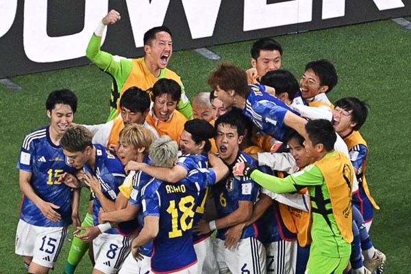 HLV Nhật Bản: Các cầu thủ đã thi đấu đoàn kết và kiên cường đến cùng - Anh 2