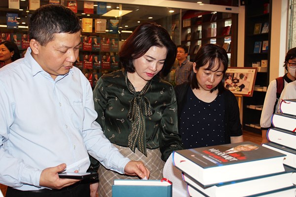 Tuần lễ trưng bày, giới thiệu sách và tư liệu về cố Thủ tướng Võ Văn Kiệt - Anh 2
