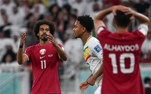 Hà Lan hoà Ecuador khiến chủ nhà Qatar bị loại sớm - Anh 1