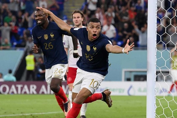 Tuyển Pháp là đội bóng đầu tiên vào vòng 1/8 World Cup 2022 - Anh 2