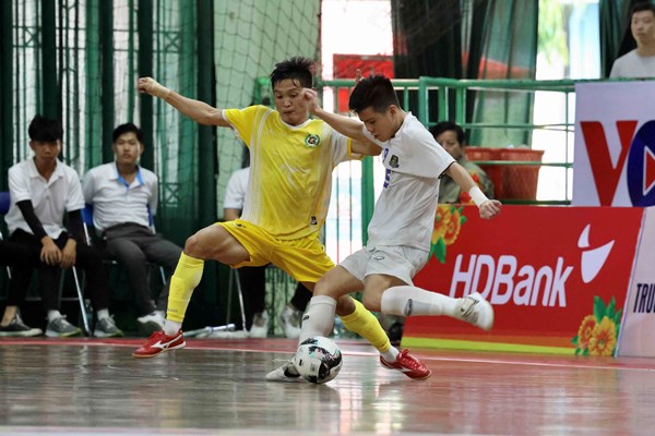 Xác định 2 đội bóng vào chung kết Giải Futsal HDBank Cup Quốc gia 2022 - Anh 2
