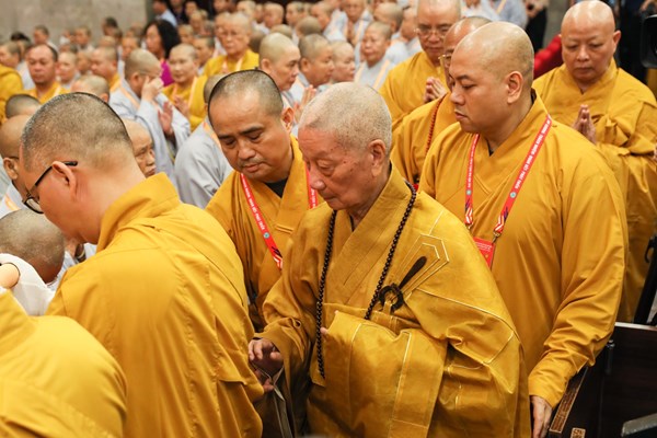 Suy tôn Trưởng lão Hòa thượng Thích Trí Quảng lên ngôi Pháp chủ Giáo hội Phật giáo Việt Nam - Anh 2