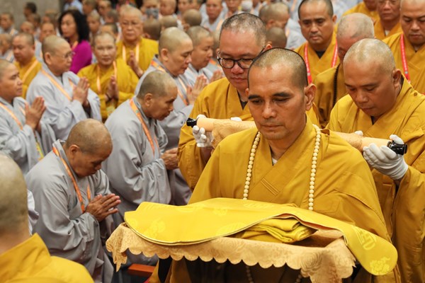Suy tôn Trưởng lão Hòa thượng Thích Trí Quảng lên ngôi Pháp chủ Giáo hội Phật giáo Việt Nam - Anh 3