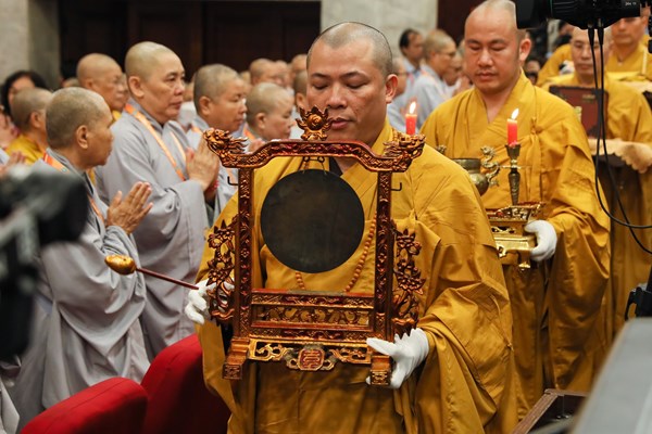 Suy tôn Trưởng lão Hòa thượng Thích Trí Quảng lên ngôi Pháp chủ Giáo hội Phật giáo Việt Nam - Anh 1