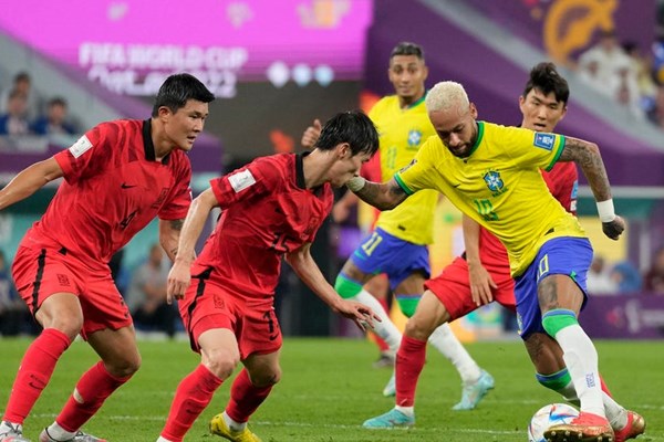 Brazil thể hiện sức mạnh trước Hàn Quốc - Anh 1
