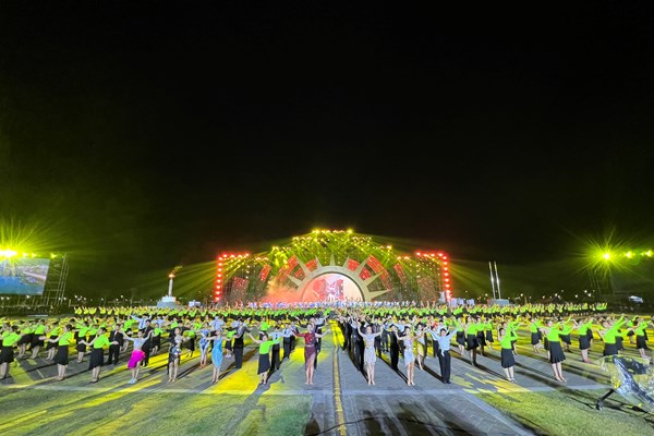 Bộ trưởng Nguyễn Văn Hùng: Lễ khai mạc Đại hội Thể thao toàn quốc phải tạo điểm nhấn, mở đầu cho kỳ Đại hội tiếp nối thành công của SEA Games 31 - Anh 5