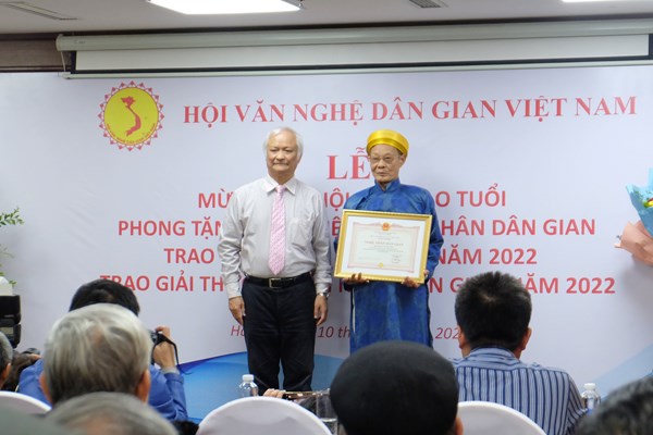 Hội Văn nghệ dân gian Việt Nam trao Giải thưởng năm 2022 cho 37 công trình, tác phẩm - Anh 1