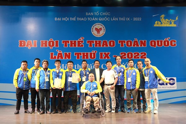 Môn cờ tướng: Bình Phước thắng áp đảo cờ nhanh, Bình Dương và  TP.HCM giành HCV cờ chớp - Anh 1