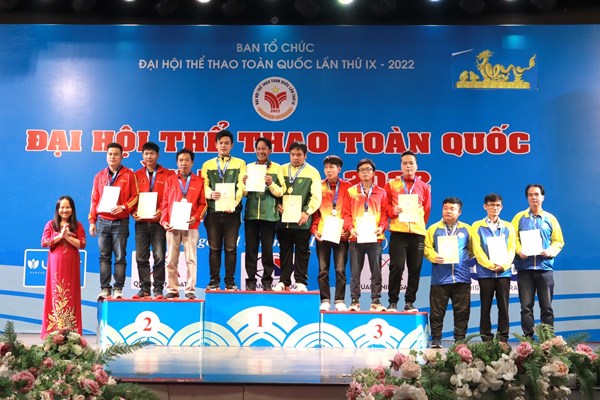 Môn cờ tướng: Bình Phước thắng áp đảo cờ nhanh, Bình Dương và  TP.HCM giành HCV cờ chớp - Anh 3