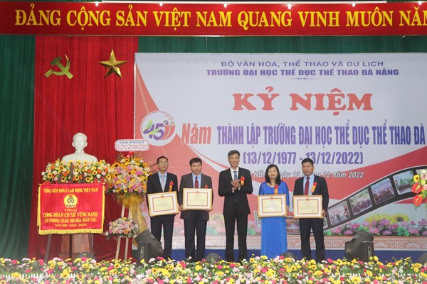 Kỷ niệm 45 năm thành lập Trường Đại học Thể dục thể thao Đà Nẵng - Anh 3