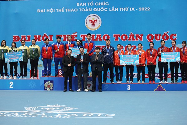 Nam Tây Ninh, nữ Quân đội vô địch đồng đội môn quần vợt - Anh 4