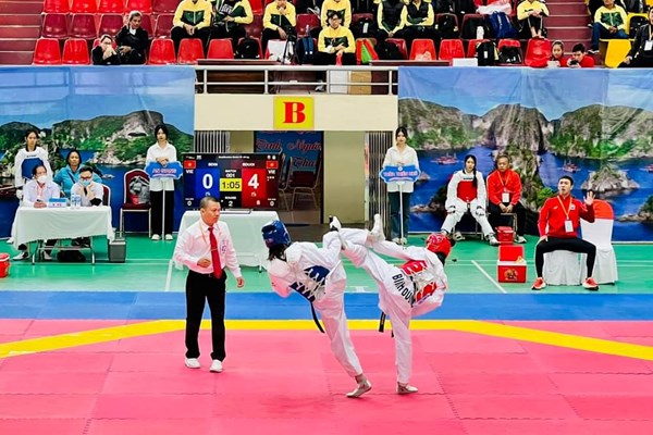 Thêm 6 bộ huy chương được trao ở môn Taekwondo - Anh 1
