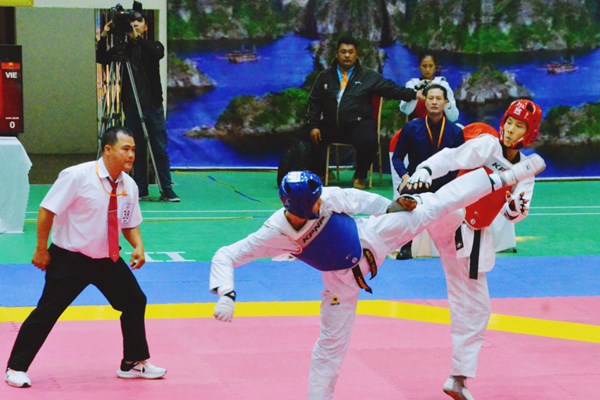 Môn Taekwondo kết thúc 16 nội dung đối kháng cá nhân - Anh 1